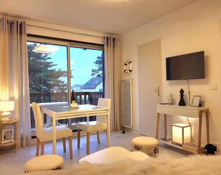 Studio Front De Mer Merville-Franceville-Plage Bagian luar foto
